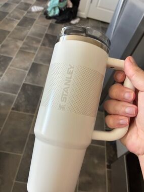 Stanley White tumbler  with Handle